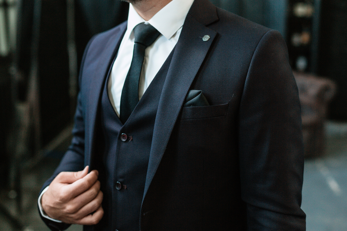 Мужская капсула в офис. Собираем комфортные и стильные образы на 5 дней