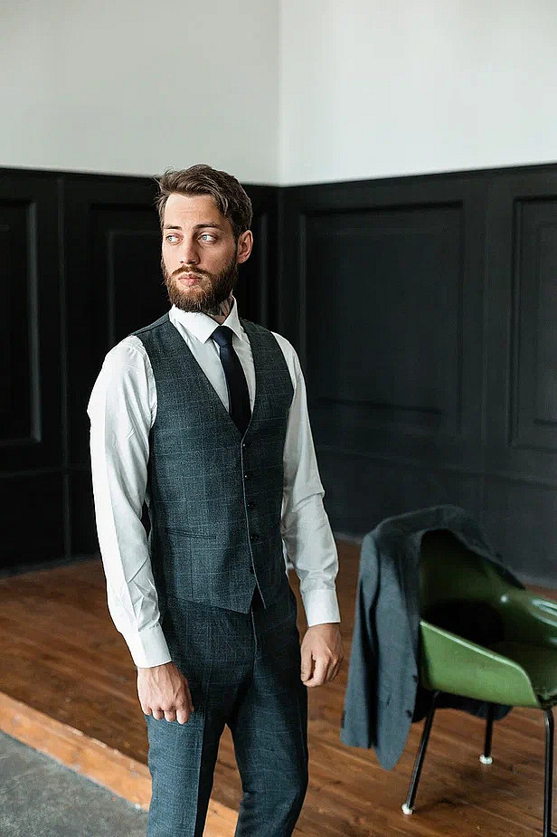 Мужской костюм тройка без пиджака