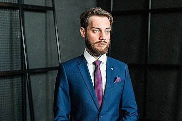 Мужской костюм двойка синего цвета