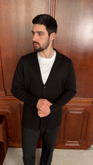 Кардиган AMT Черный на пуговицах 